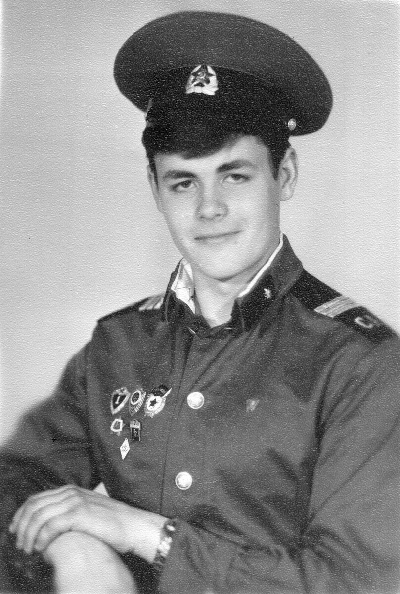 
 Гвардии сержант Гусев И.Н., г. Гатчина