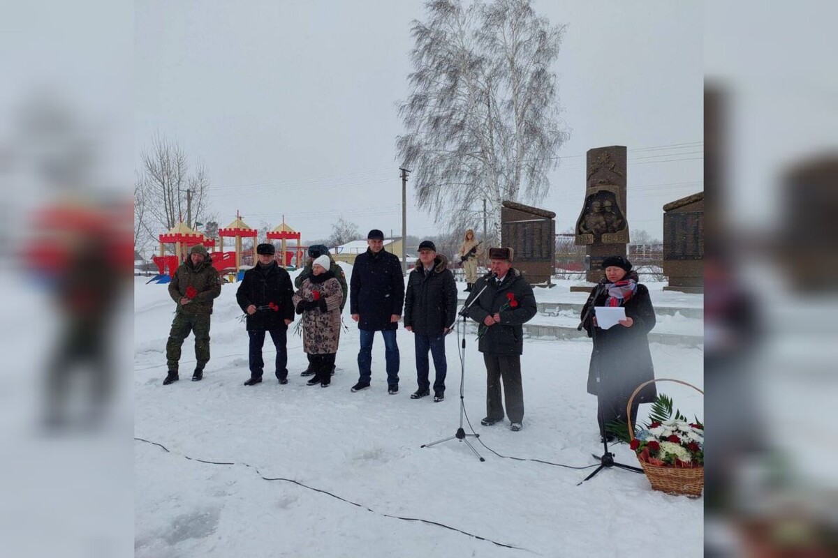  📷    Денис Паслер почтил память Александра Прохоренко и участников Великой Отечественной войны Кристина Просвиркина