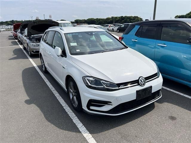 Фото: Volkswagen Golf