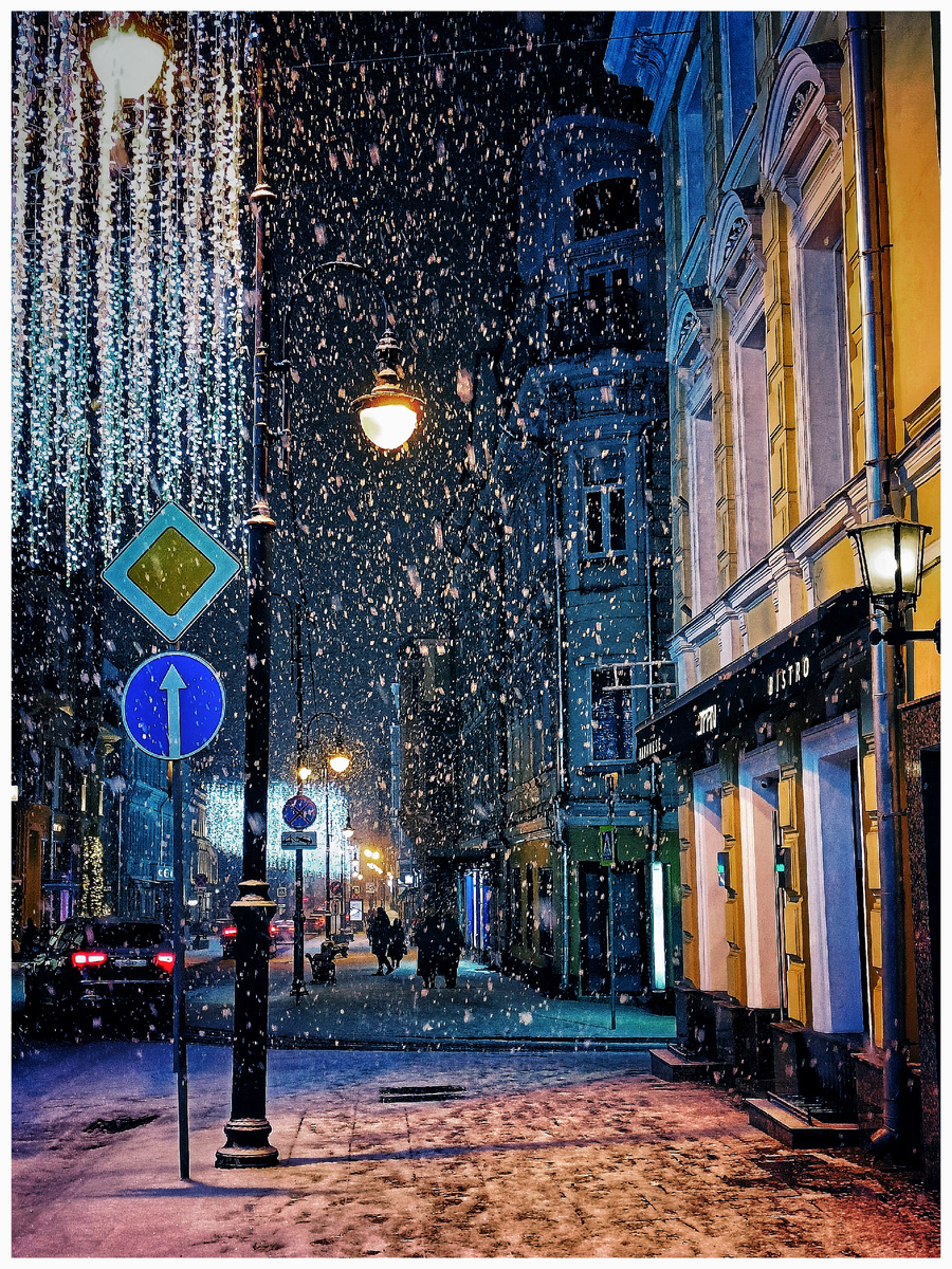 Снегопад в Москве 