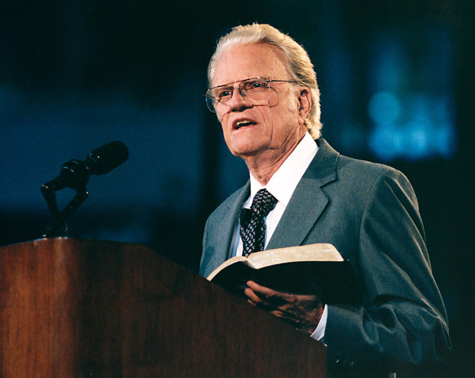 Посвящается Билли Грэму, покойся с миром человек