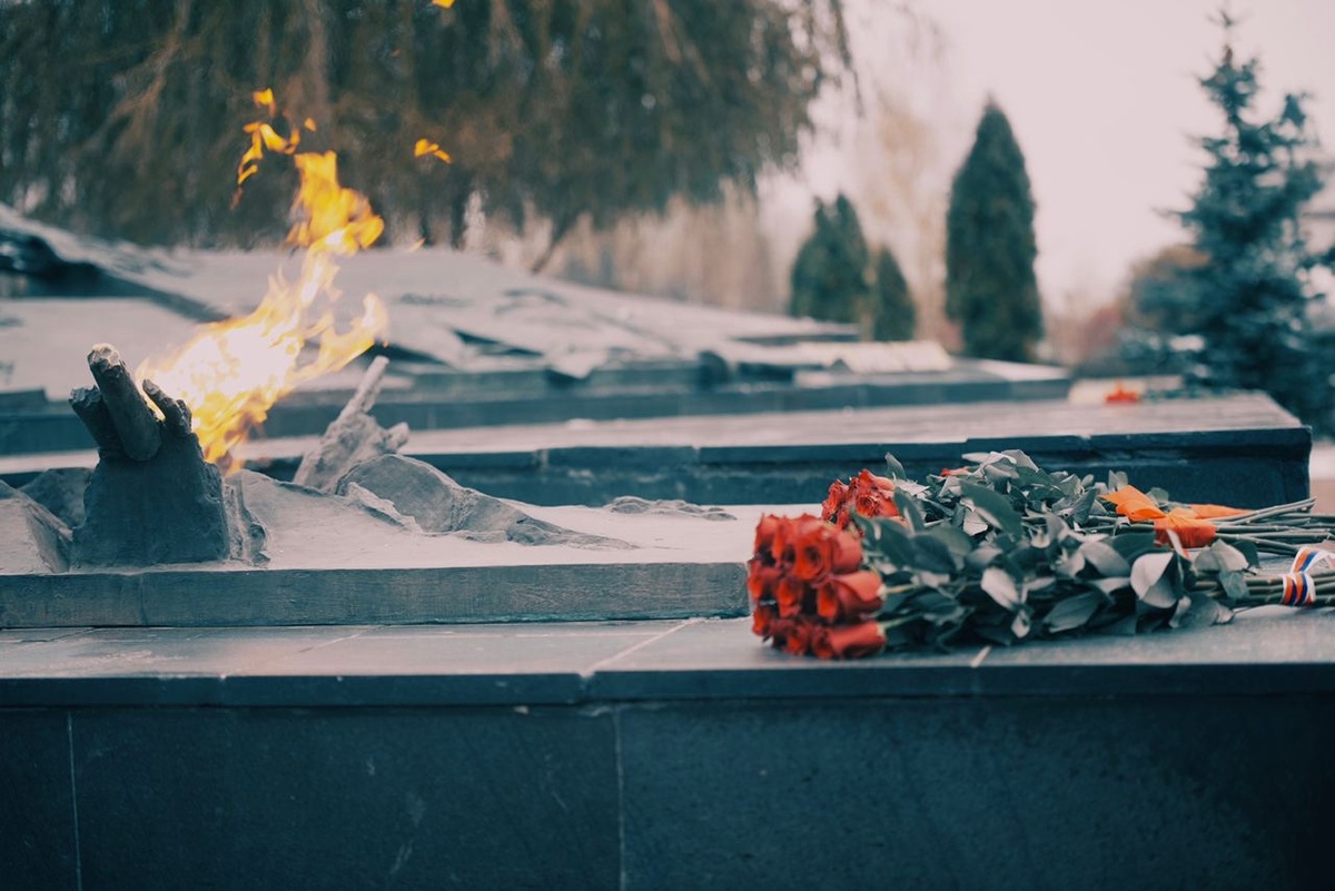    Игорь Куцак поздравил курян с Днём защитника Отечества