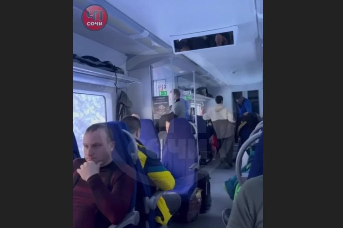    В Сочи сломалась «Ласточка», пассажиры закрыты в вагонах более двух часов