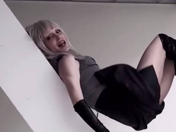    Певица Глюкоза. Фото: скрин