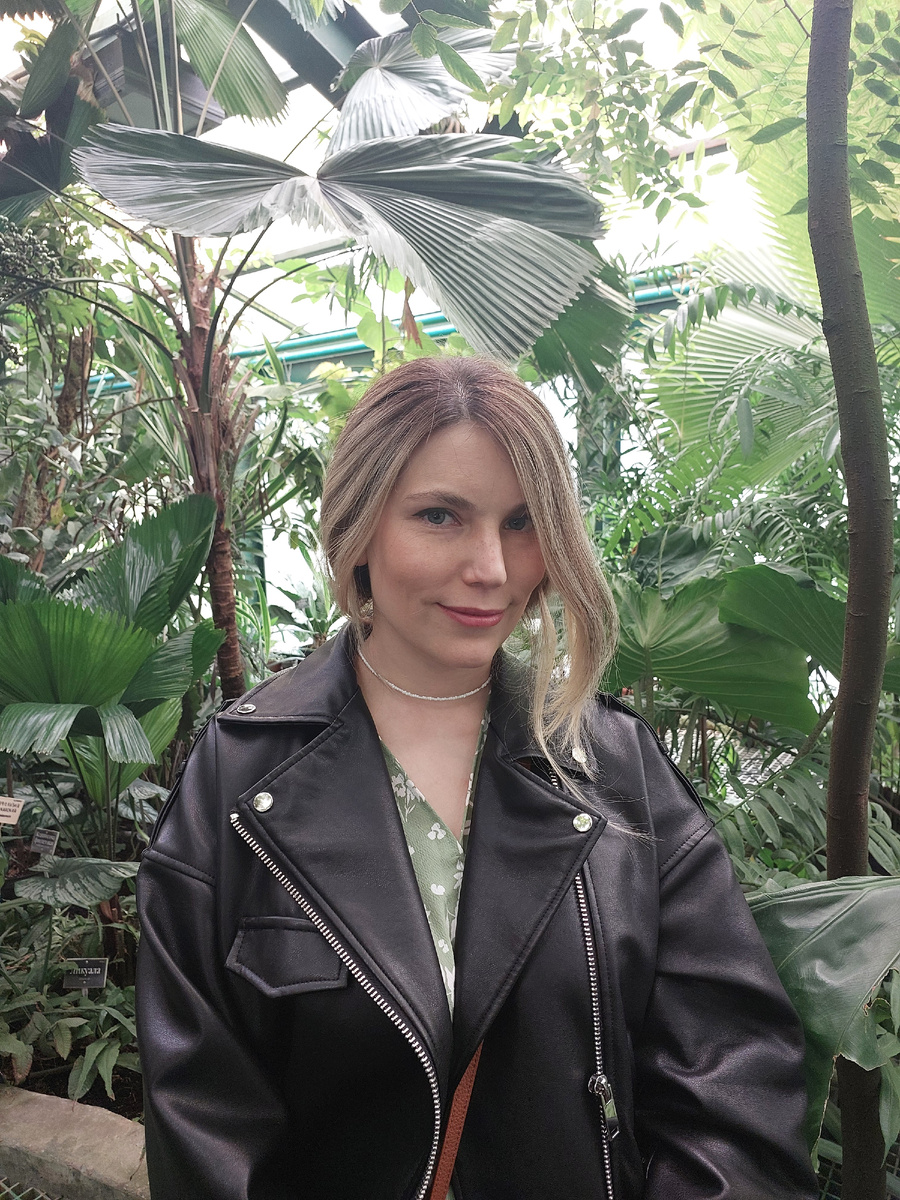 Привет) Я — Женя, автор блога Женя говорит!