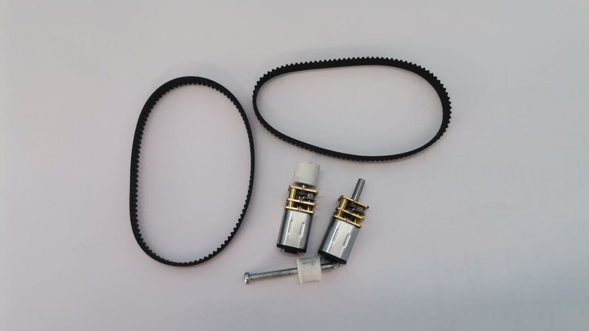 То, что было под рукой.