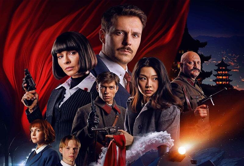 Российские постеры к фильмам уже в который раз приятно удивляют: выглядит шикарно.