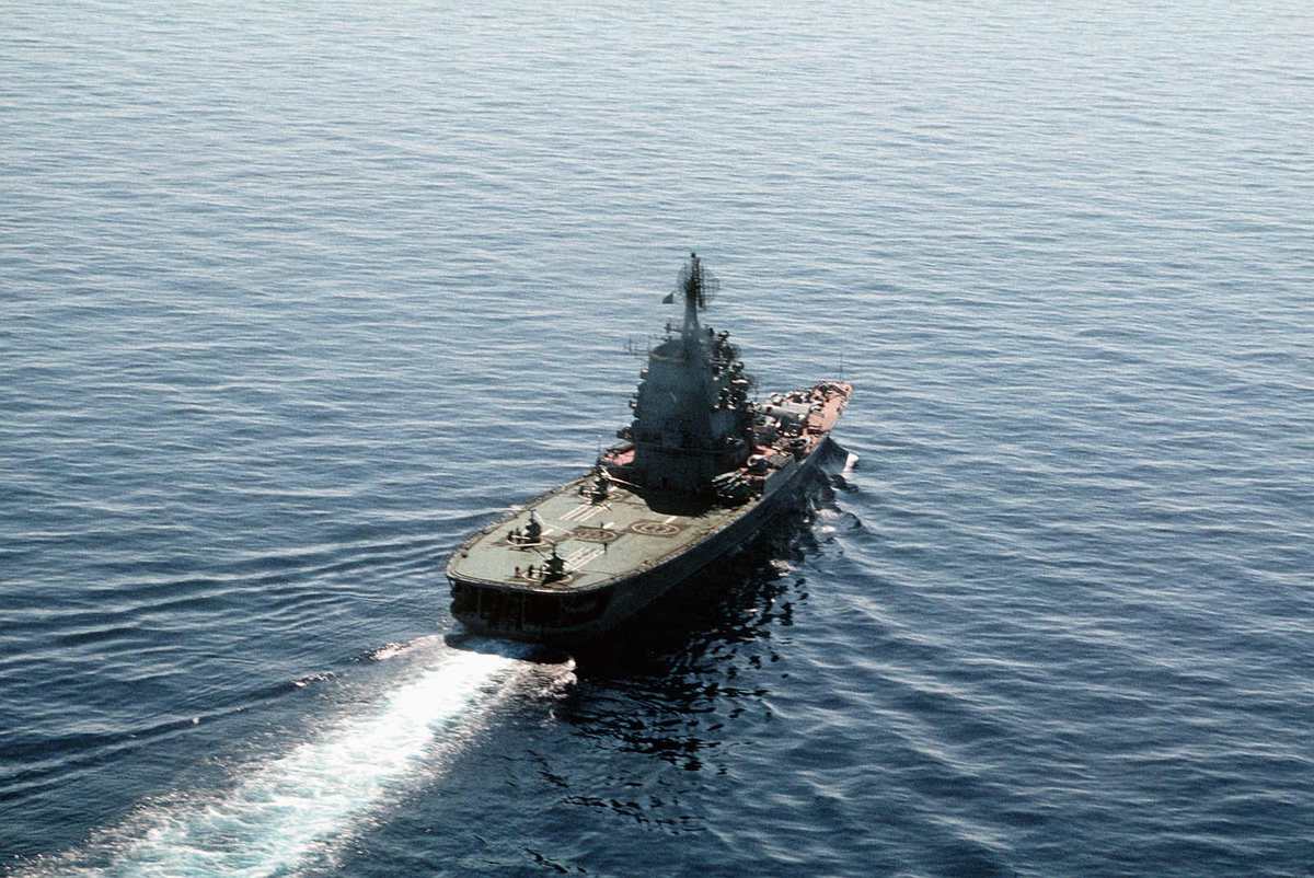 Противолодочный крейсер «Ленинград»