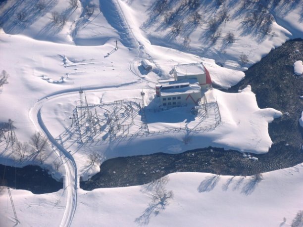 Сооружения Толмачёвской ГЭС-3. Вид сверху.