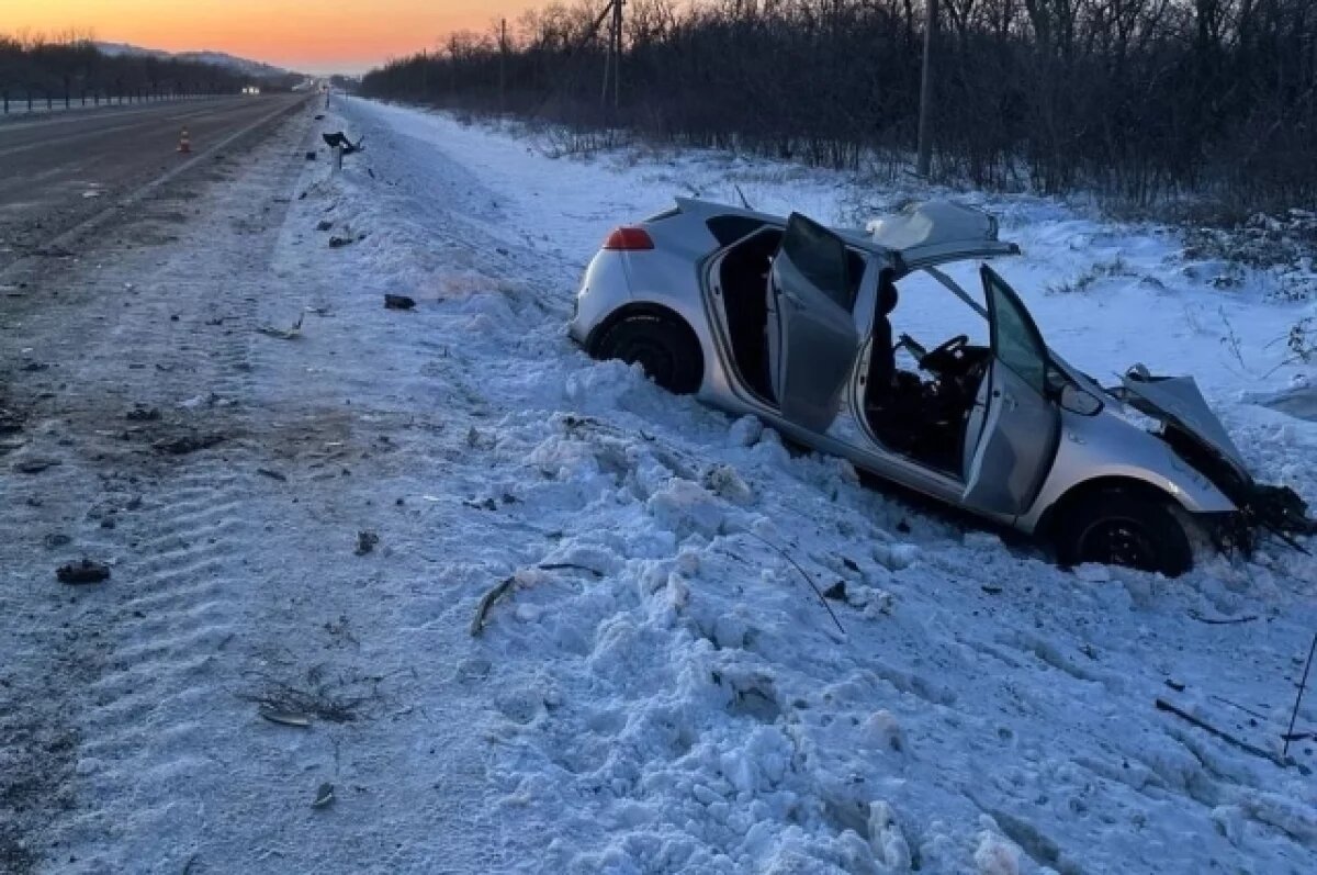    Водитель иномарки погиб в лобовом ДТП с грузовиком на Ставрополье