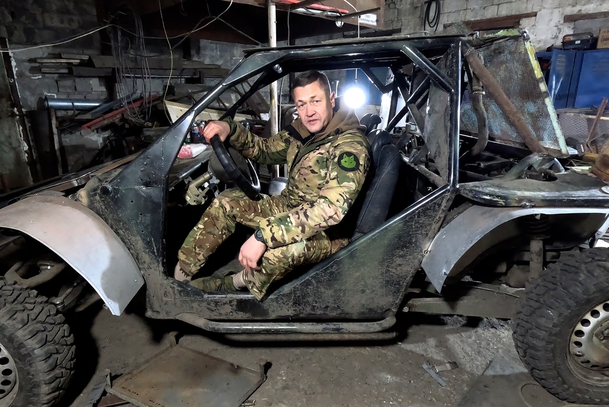    Военные механики собрали самоделку из того, что нашли в ремонтном боксе, но теперь это рабочий прототип. Министерство обороны РФ. / Сергей Минабутдинов