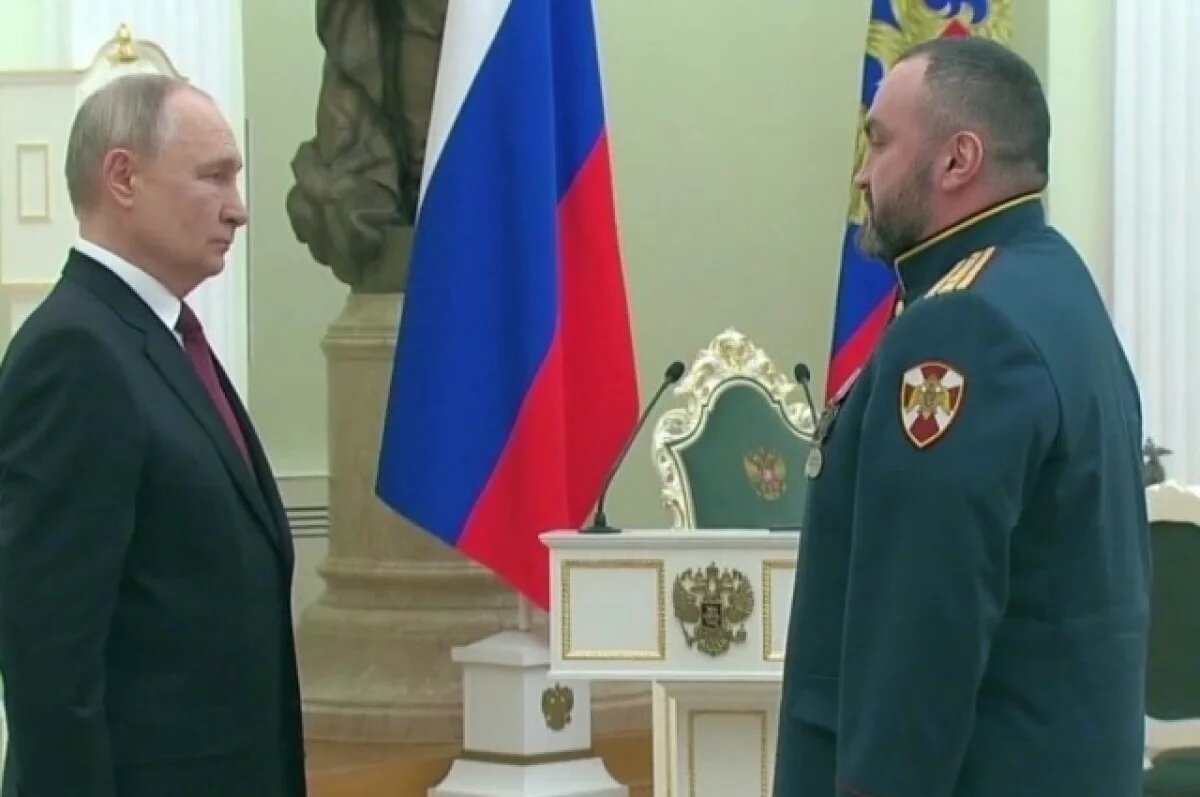    Владимир Путин вручил «Золотую звезду» уроженцу Северной Осетии