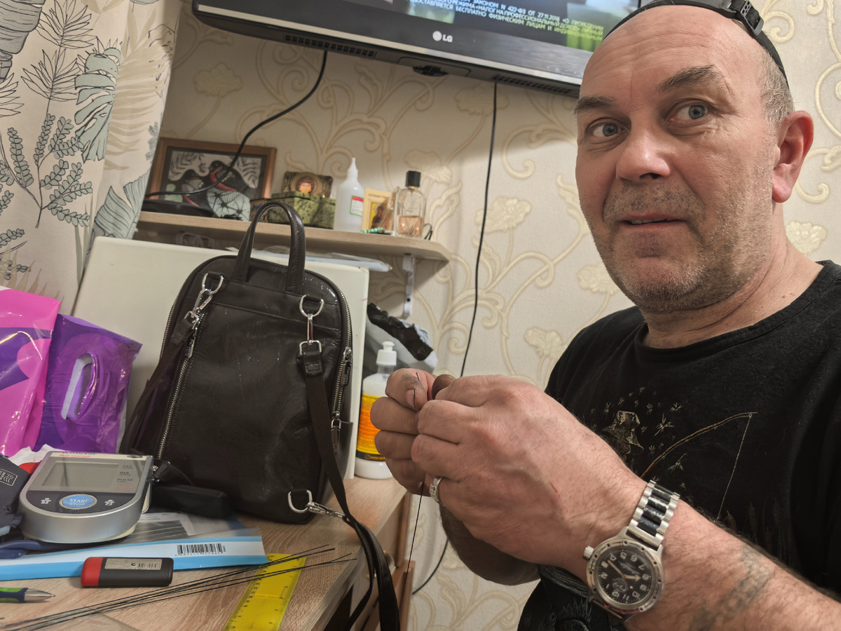 Помощник за работой