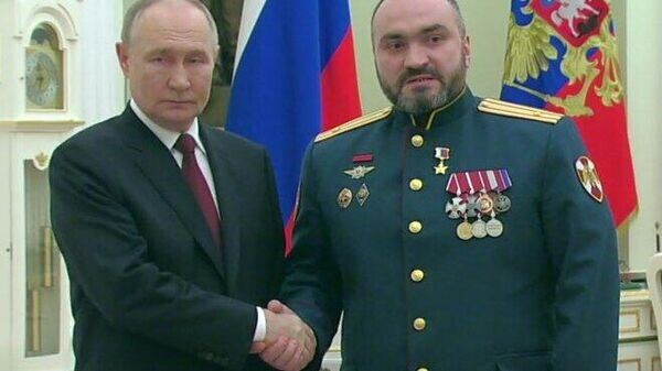 Фото видео российских звезд Путин вручил звезду Героя России Марату Тибилову Sputnik Южная Осетия Дзен