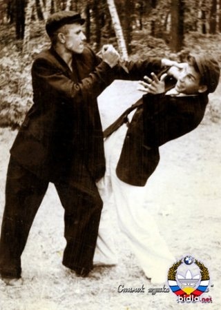 Юрий Гагарин со своим другом.
