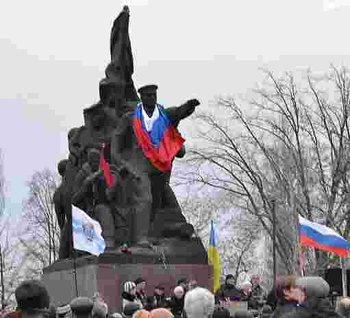 Николаевское сопротивление у памятника Ольшанцам