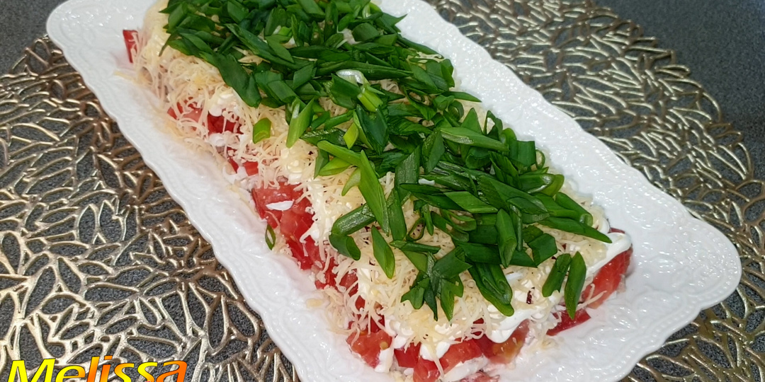 Необычайно вкусный салат из простых продуктов -рецепт!