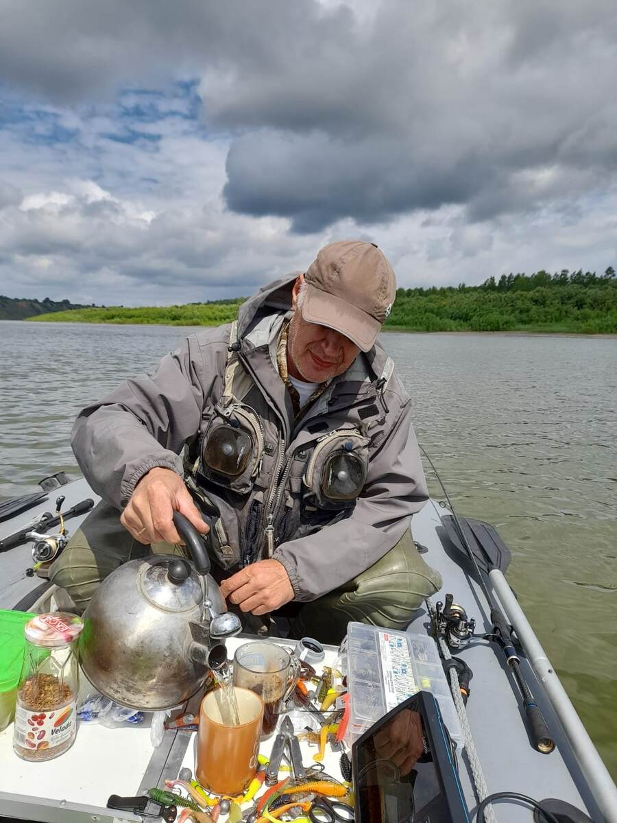 Война-войной,а кофе выпить нужно...