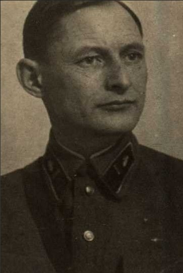 Степан Петрович Горбунов (9.01.1900 — 5 июля 1942) — советский военачальник. Участник Гражданской и Великой Отечественной войн. Полковник (1942)