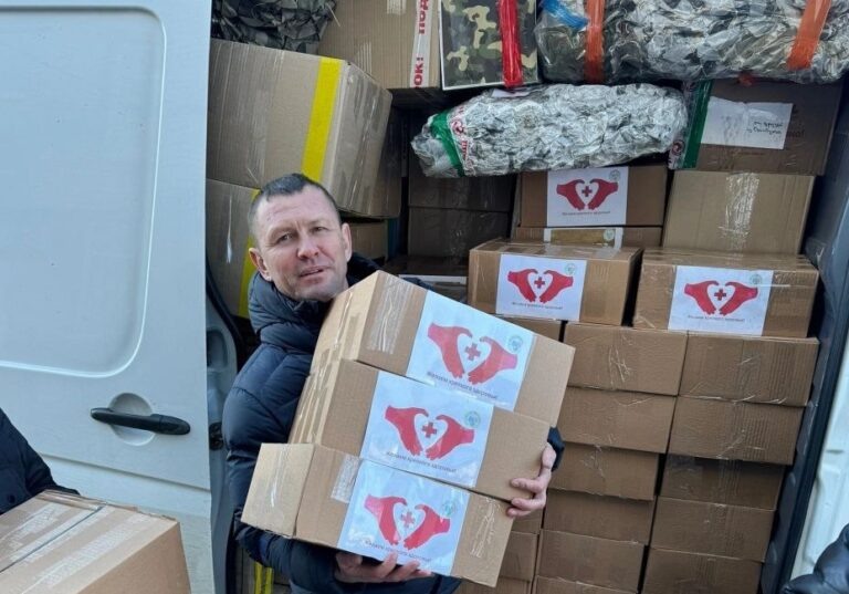    Глава Медногорска Андрей Нижегородов доставил гуманитарную помощь в зону СВО Кристина Просвиркина