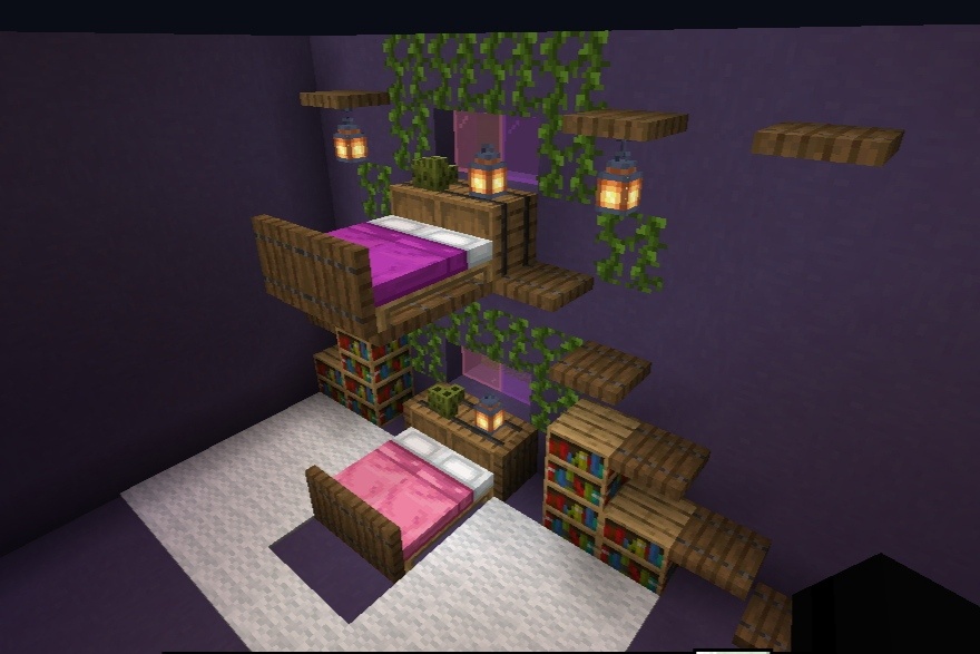 Спальня на фиолетовом фоне.