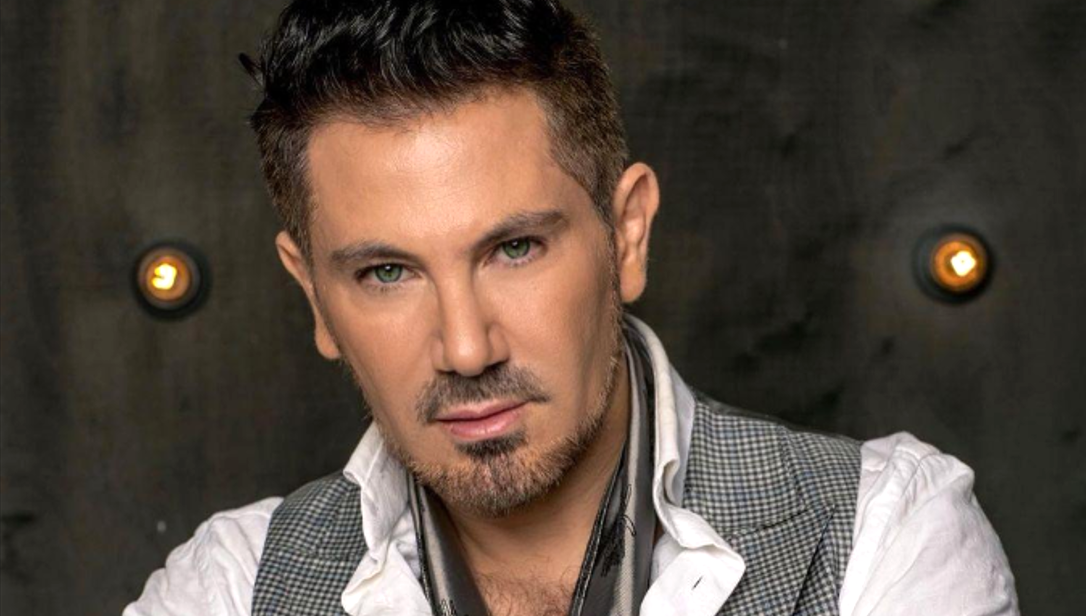 на фото Авраам Руссо