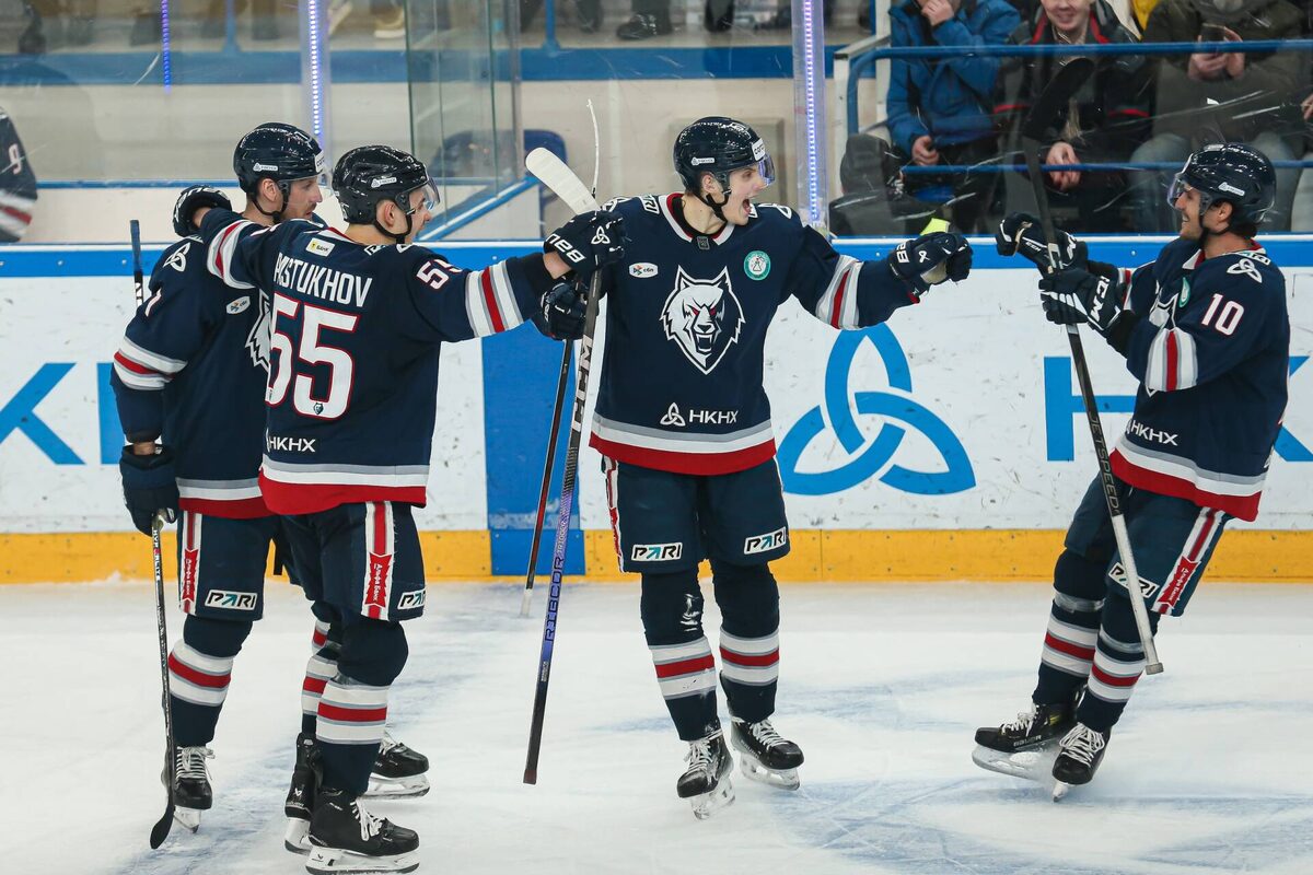 Фото: пресс-служба ХК "Нефтехимик"