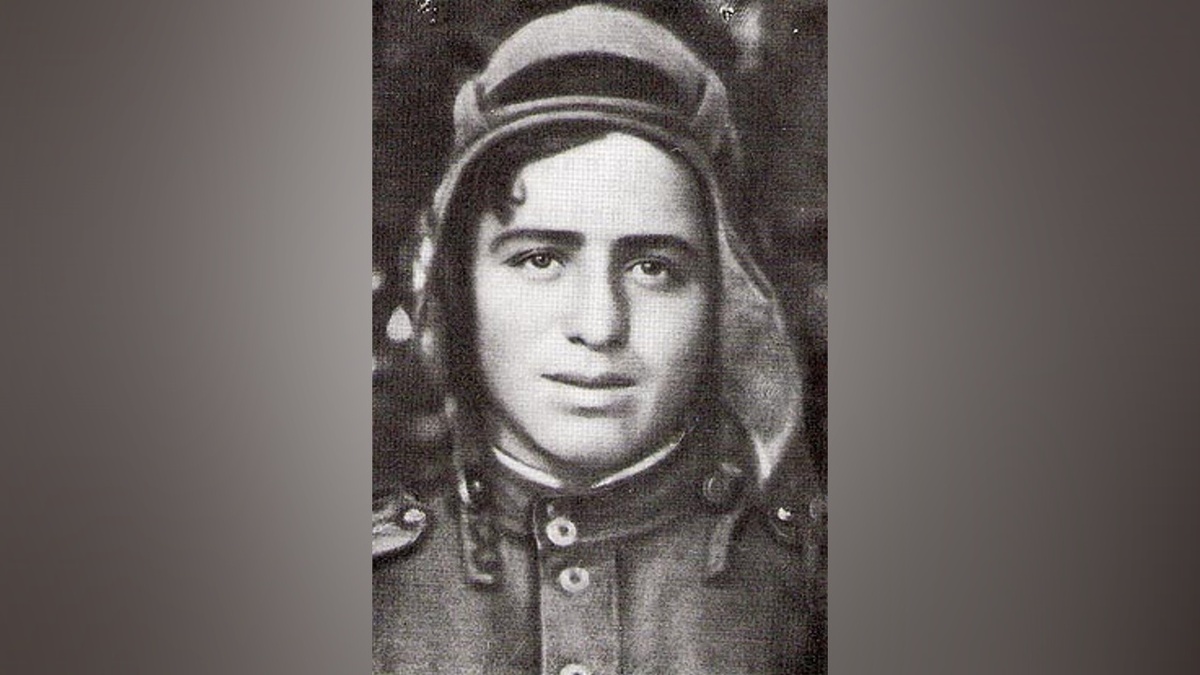 Ион Лазаревич Деген - советский и израильский писатель и поэт-фронтовик.