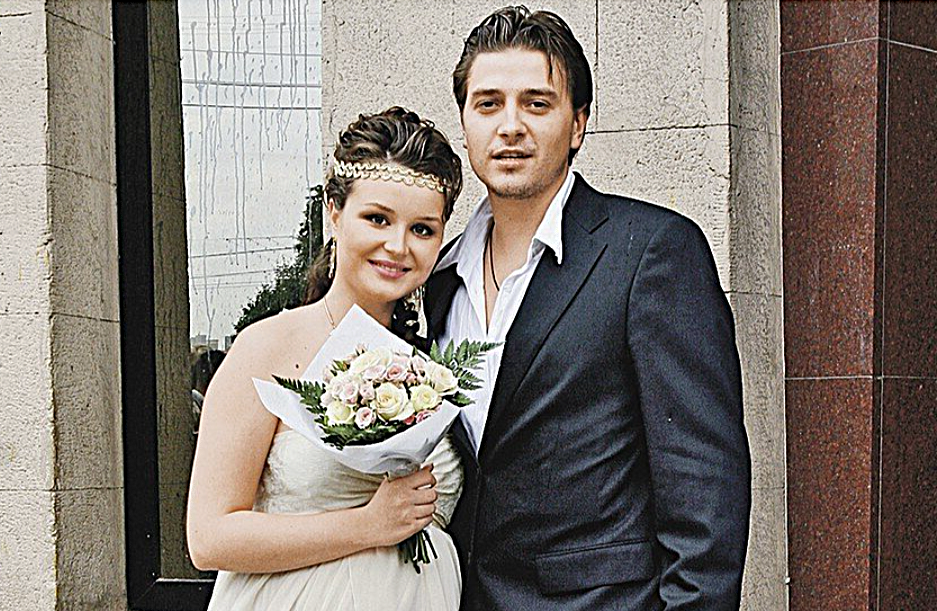 на фото Полина Гагарина и Петр Кислов в молодости 