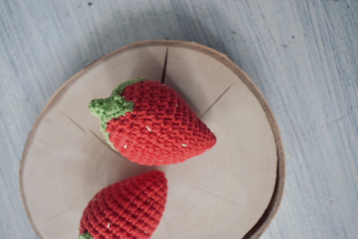 Дизайн на кухню крючком, как вязать крючком клубнику