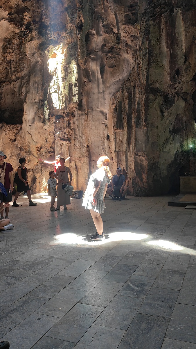 Для каждого путешественника красота фотосессии в мраморных пещерах открывается по-своему