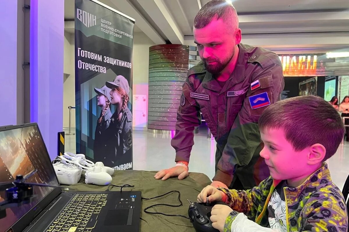    Больше 1000 посетителей.