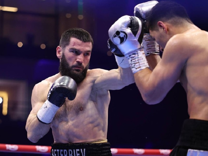    Фото: Телеграм-канал Артура Бетербиева