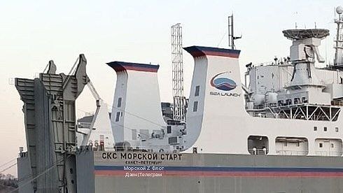 Сборочно-командное судно "Морской старт" в порту Славянка. Фото из сети Интернет