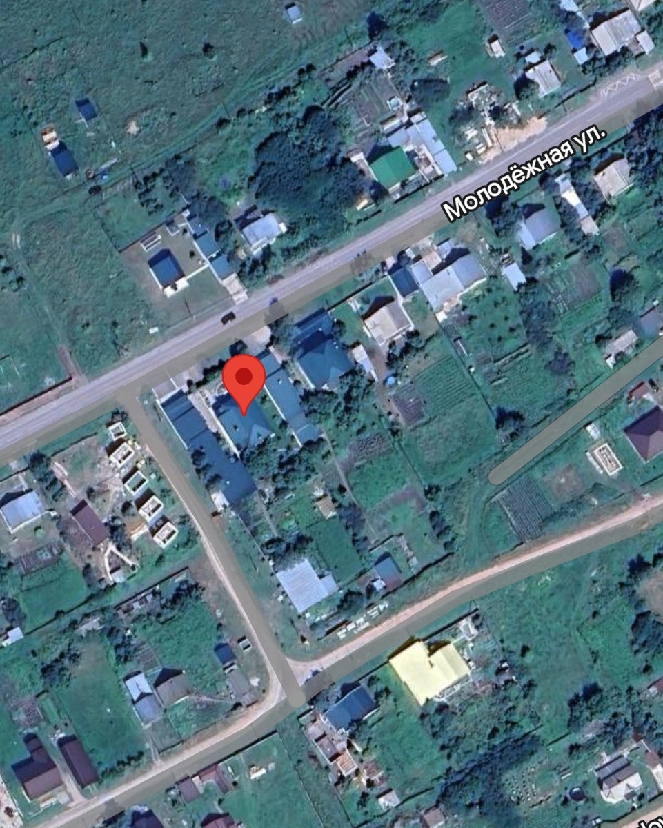 На фото место, где мы когда-то домик построили. Сейчас там всё обжито.