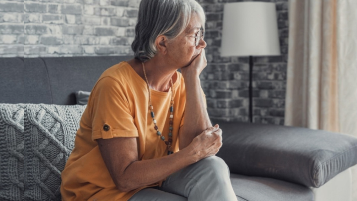 Птица в запертой клетке