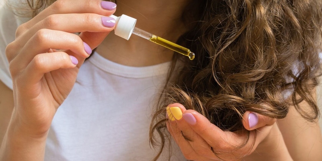 Как ускорить рост волос в зрелом возрасте: если вам уже 50+, добавьте" это " в свой шампунь