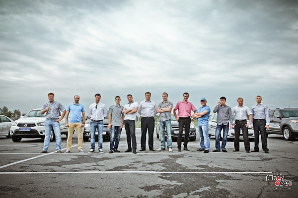 Челябинские журналисты испытали драйв от массового тест-драйва с конкурсантами "Мистер Автосалон 2013"