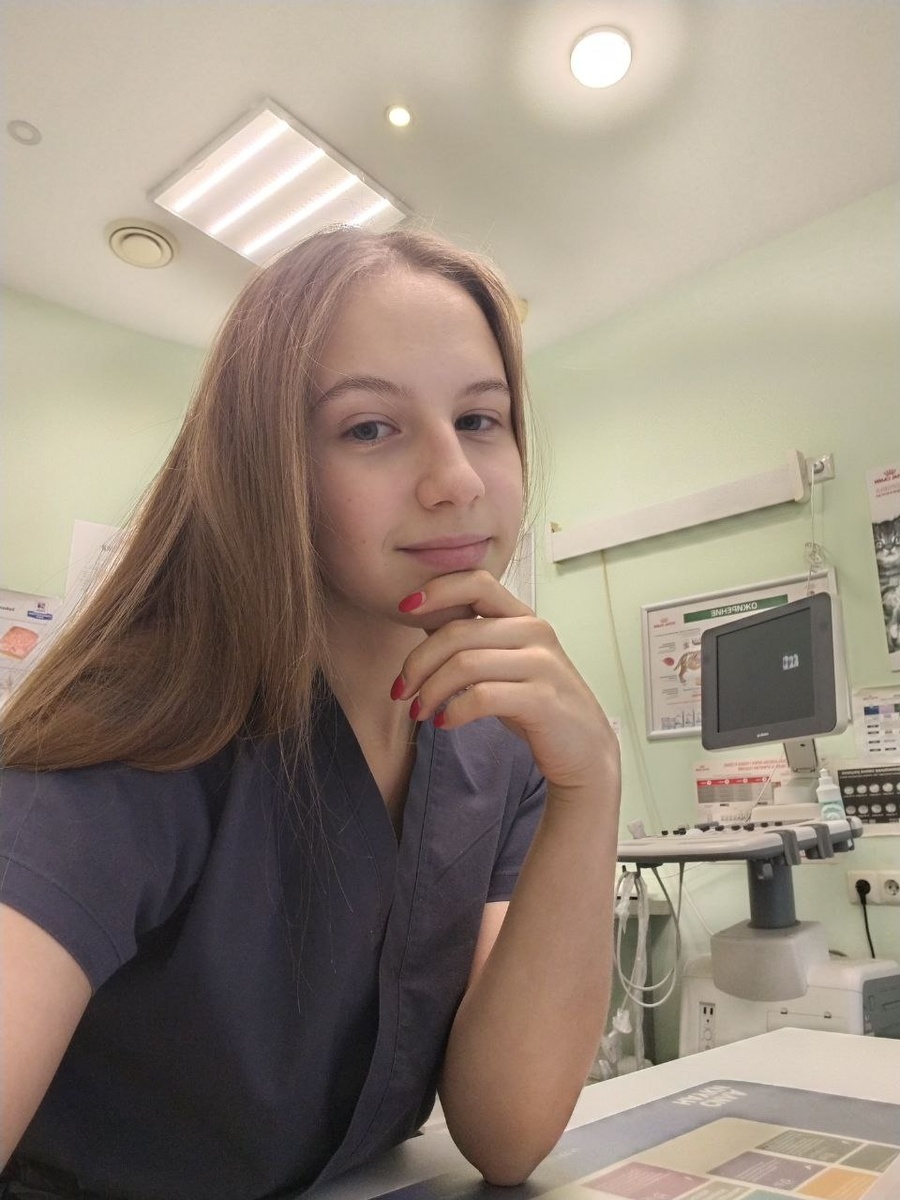 На работе в ветеринарной клинике :)