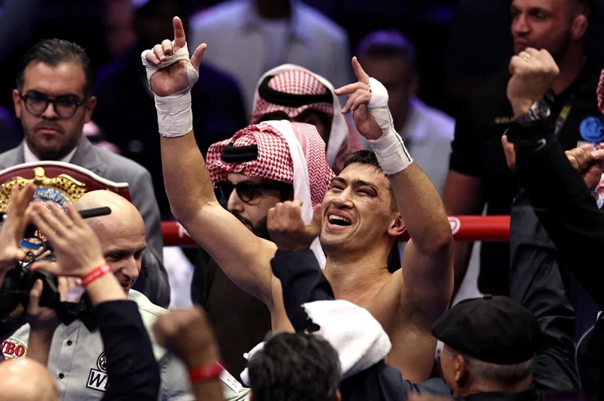    Дмитрий Бивол после боя с Артуром Бетербиевым.