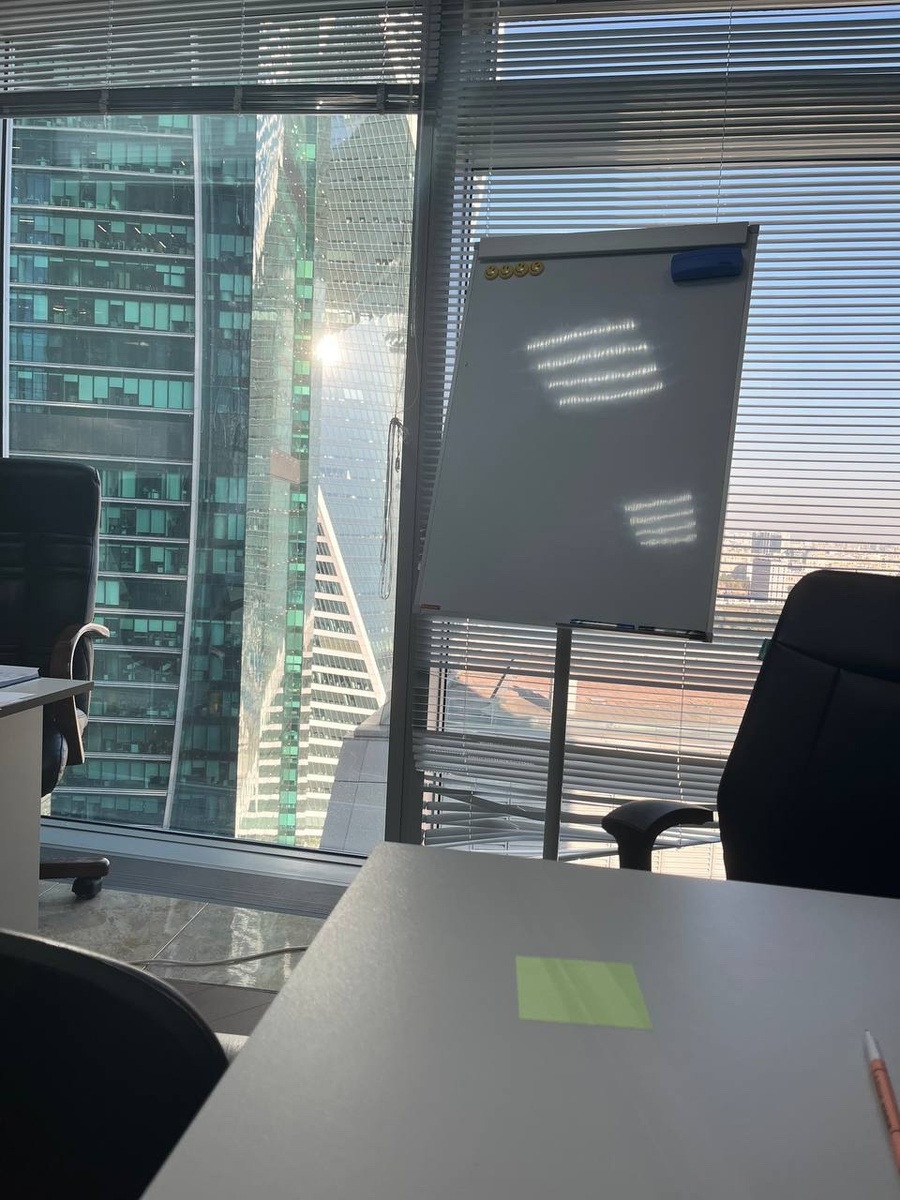 ну прям Макс из духлесса, делаю серьёзные дела (нет)