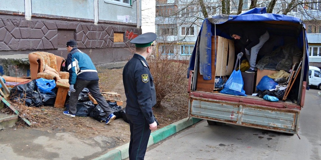 Женщина купила квартиру на торгах, 2 года не могла выселить бывших жильцов, а потом чуть вообще не осталась без квартиры