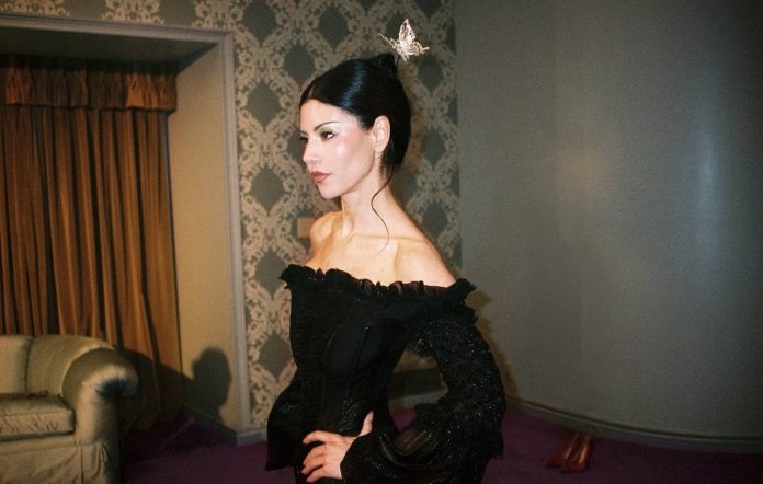 MARINA. Фото: Бетани Варгас