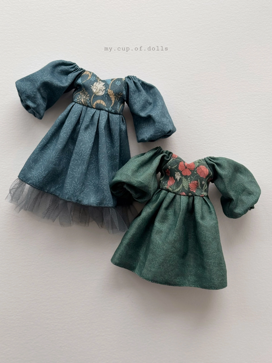 Одно из этих платьев скоро будет у Эрин. Нашу работу отметили на флэшмобе «В контакте»