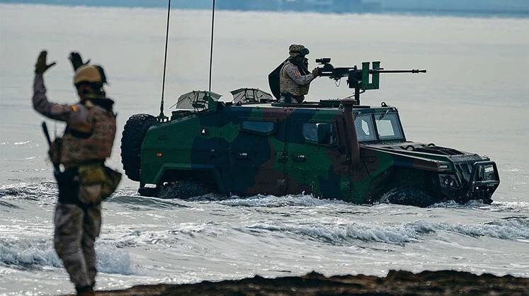    AP PHOTO/THANASSIS STAVRAKISAP PHOTO/THANASSIS STAVRAKIS Военные учения НАТО Steadfast Dart 2025