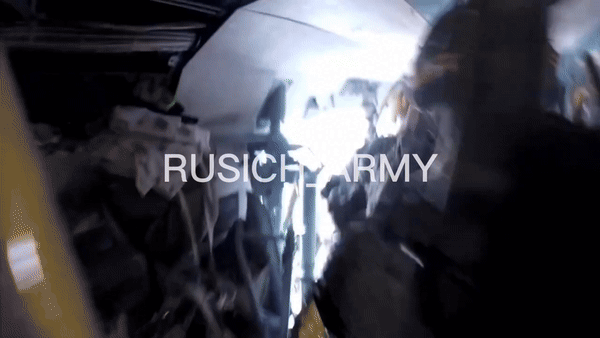    Русские десантники в Гостомеле//Видео страницы с ТГ-канала "Работайте, братья!"