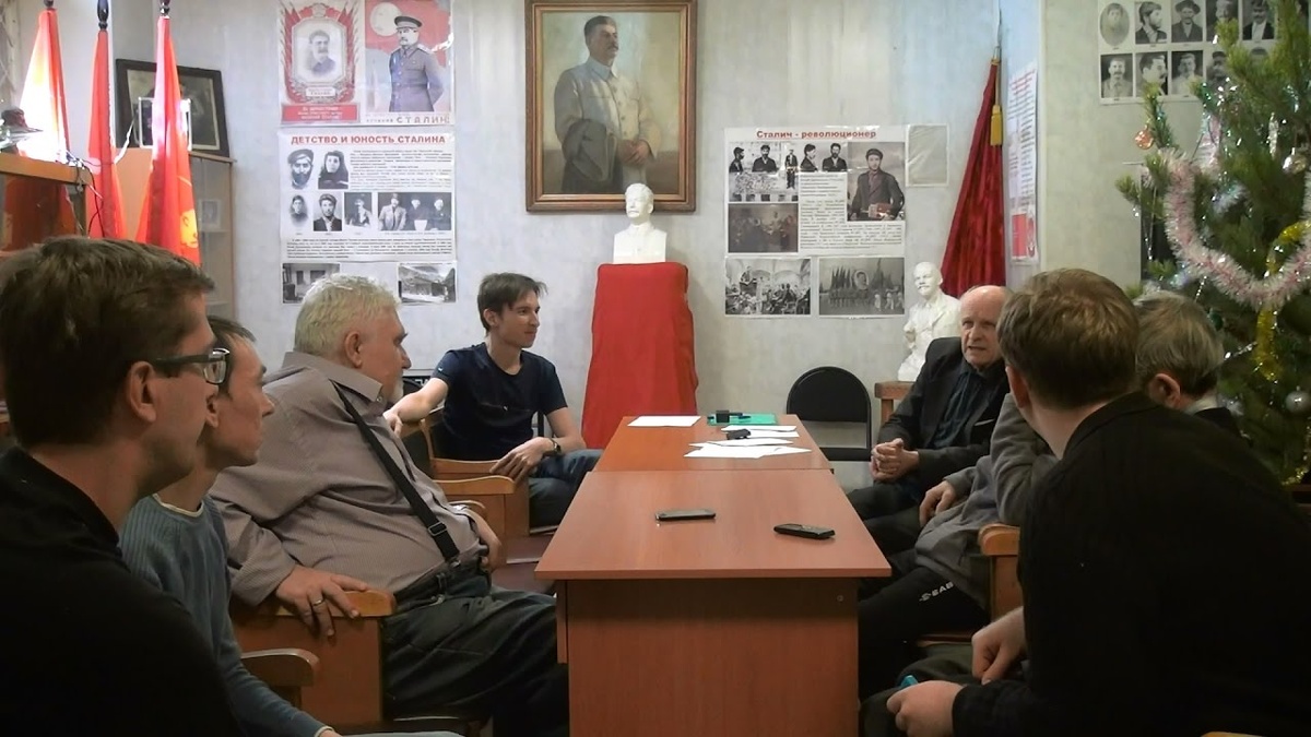 Вот они, коварные заговорщики гражданской наружности