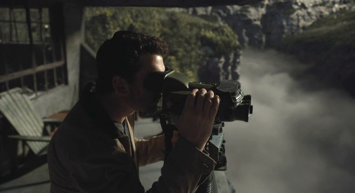 Кадр из фильма "Ущелье" (2025)