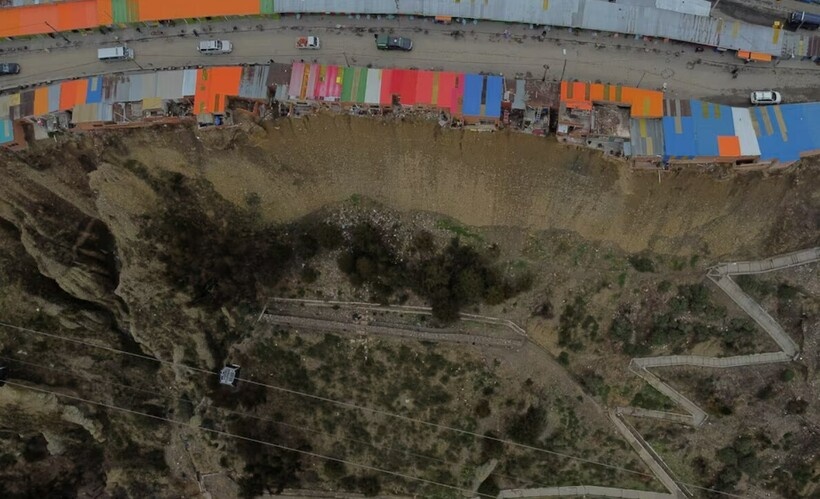    Жизнь на грани: почему жители Боливии не хотят покидать «дома самоубийц»