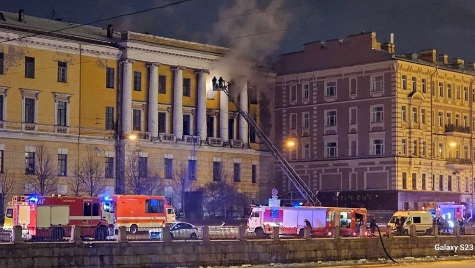    Пожар в Обуховской больнице 24 февраля 2025 Автор фото: t.me/Megapolisonline